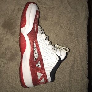 Air Jordan 11 Retro Low IE 'Gym Red'